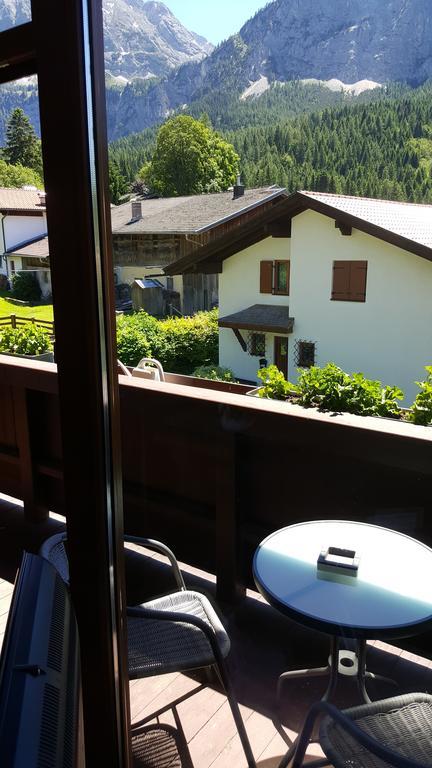 Pension Lischenhof Ehrwald Exteriör bild