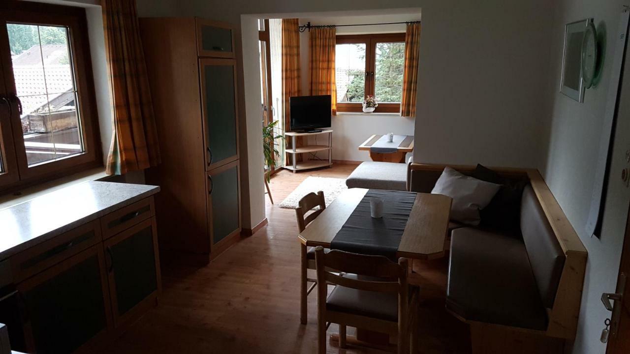 Pension Lischenhof Ehrwald Exteriör bild